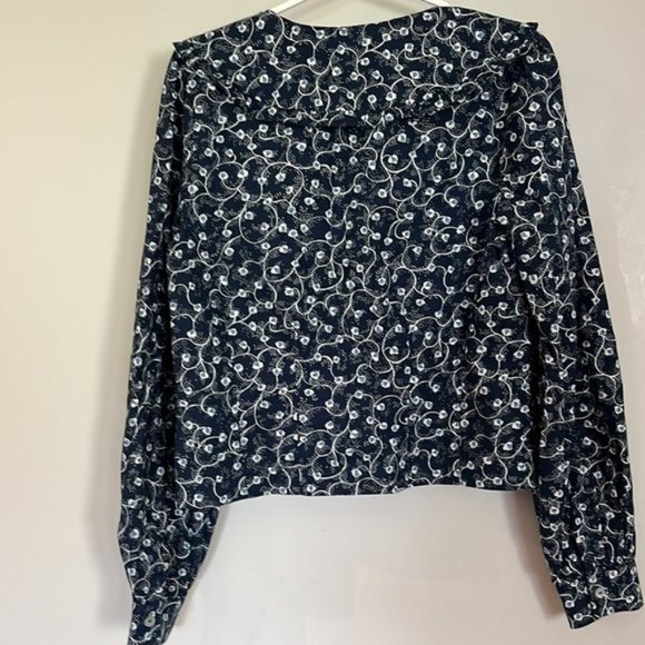 Aritzia Wilfred blue and white floral blouse size small - Picture 6 of 7